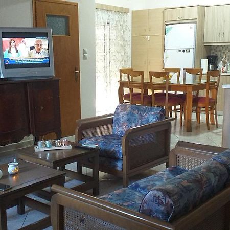 Toulas House Elíka Екстериор снимка