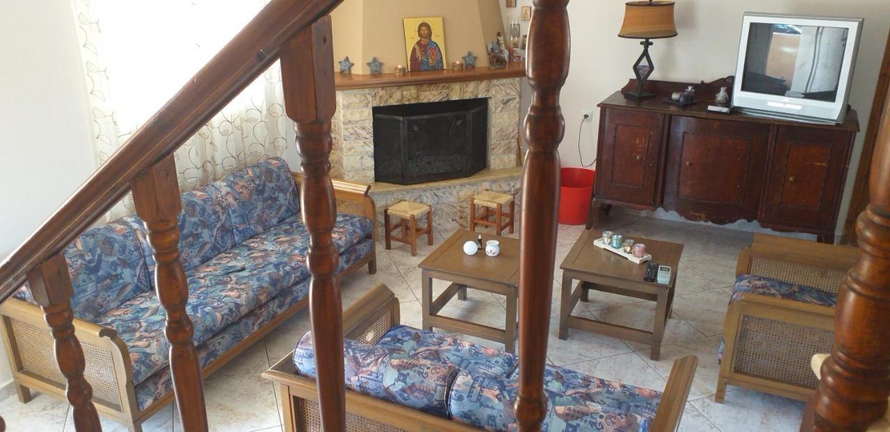 Toulas House Elíka Екстериор снимка