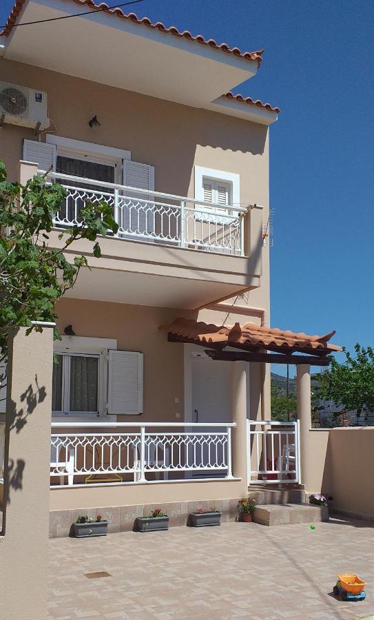 Toulas House Elíka Екстериор снимка