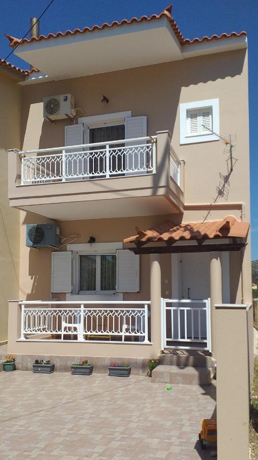 Toulas House Elíka Екстериор снимка